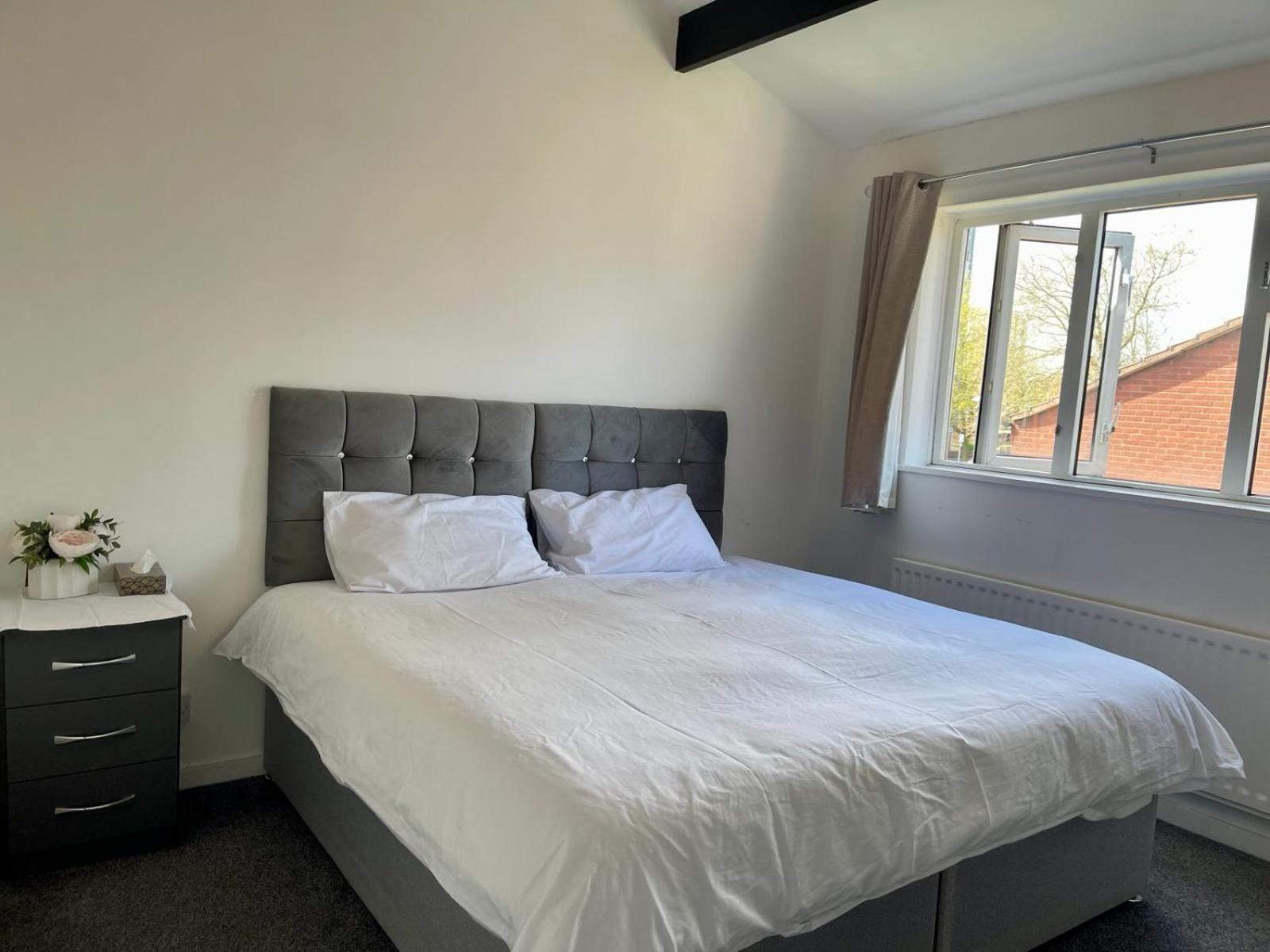 Homestays-Close To Coventry City And University I Free Parking I Wi-Fi Kültér fotó