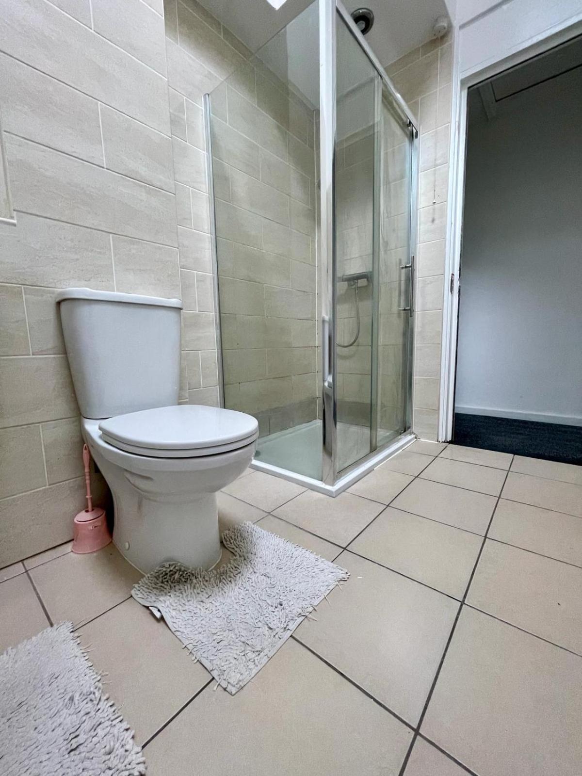 Homestays-Close To Coventry City And University I Free Parking I Wi-Fi Kültér fotó