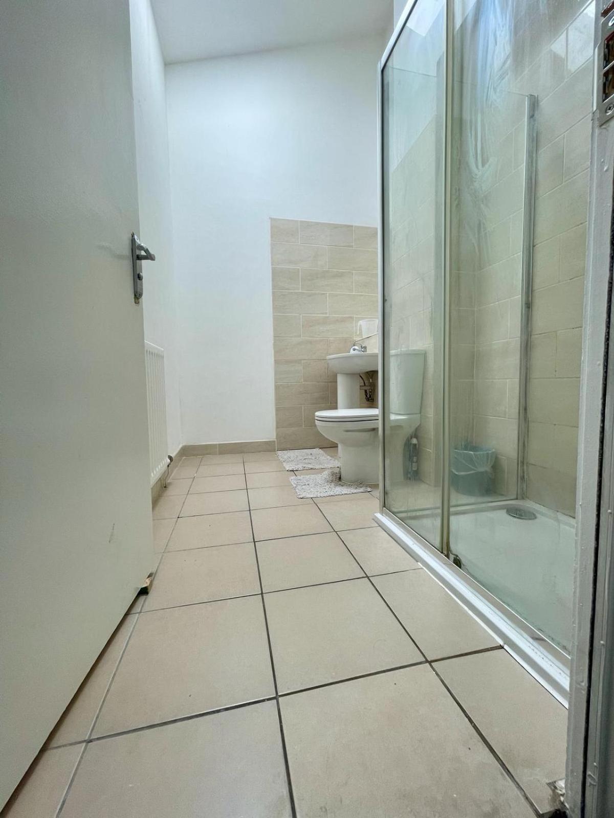 Homestays-Close To Coventry City And University I Free Parking I Wi-Fi Kültér fotó